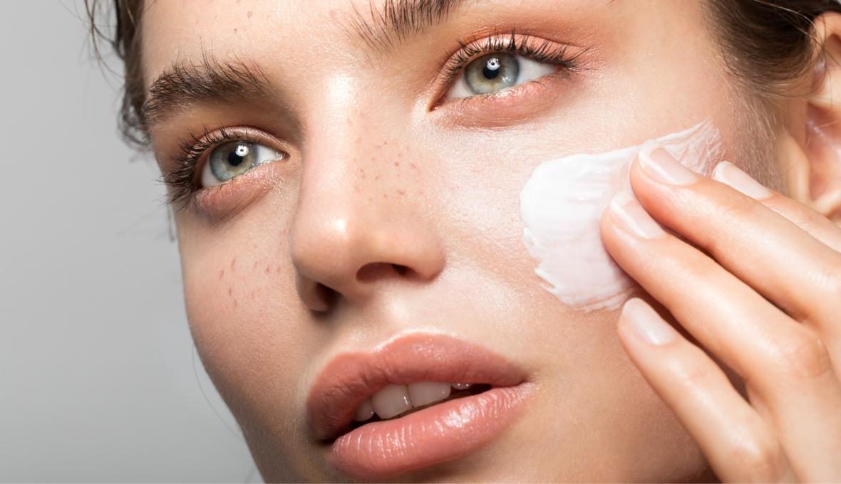 Humektanty – sięgnij po nie, kiedy potrzebujesz nawilżenia